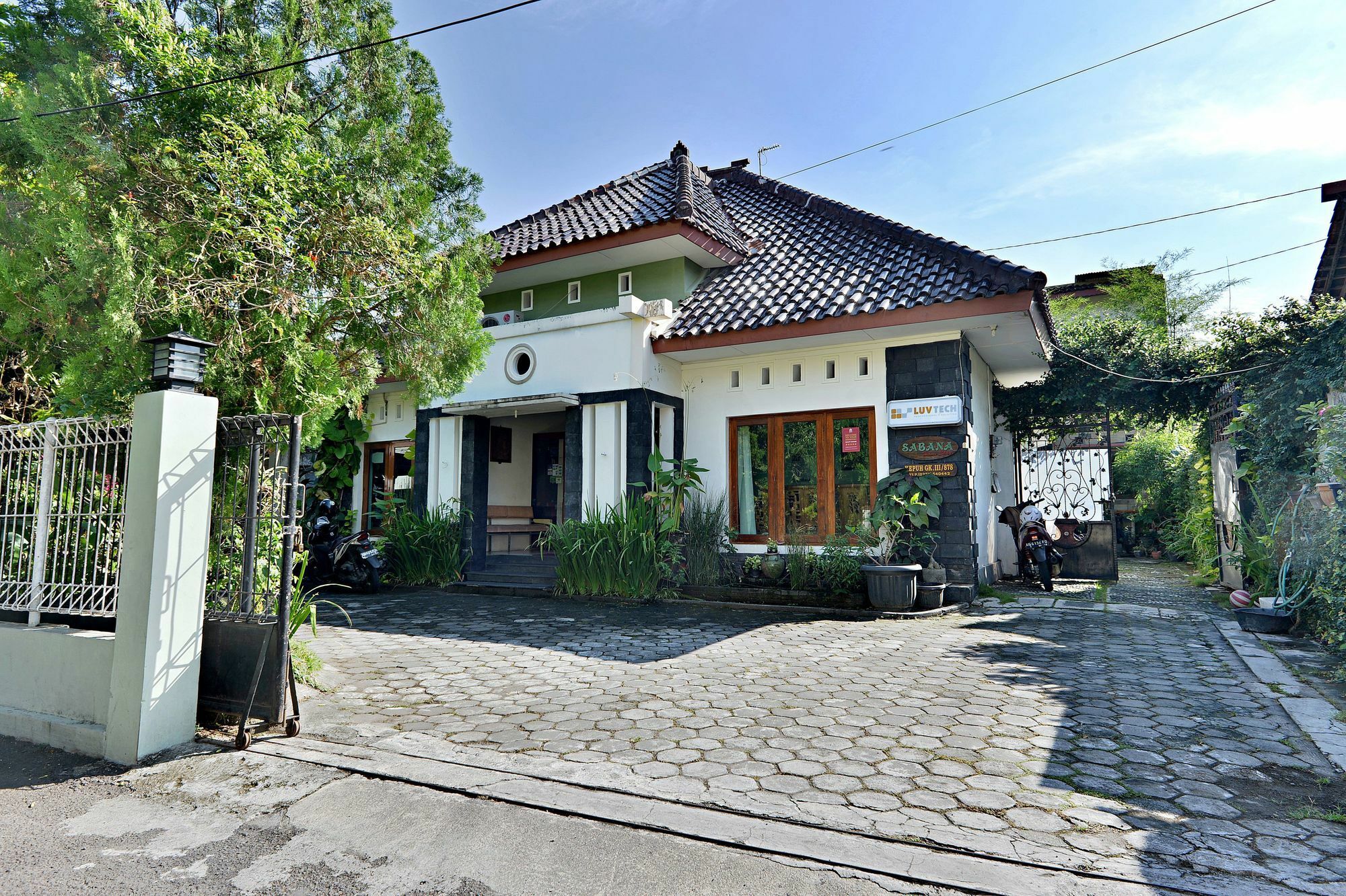 Zen Rooms Sabana Urip Sumoharjo Yogyakarta Bagian luar foto